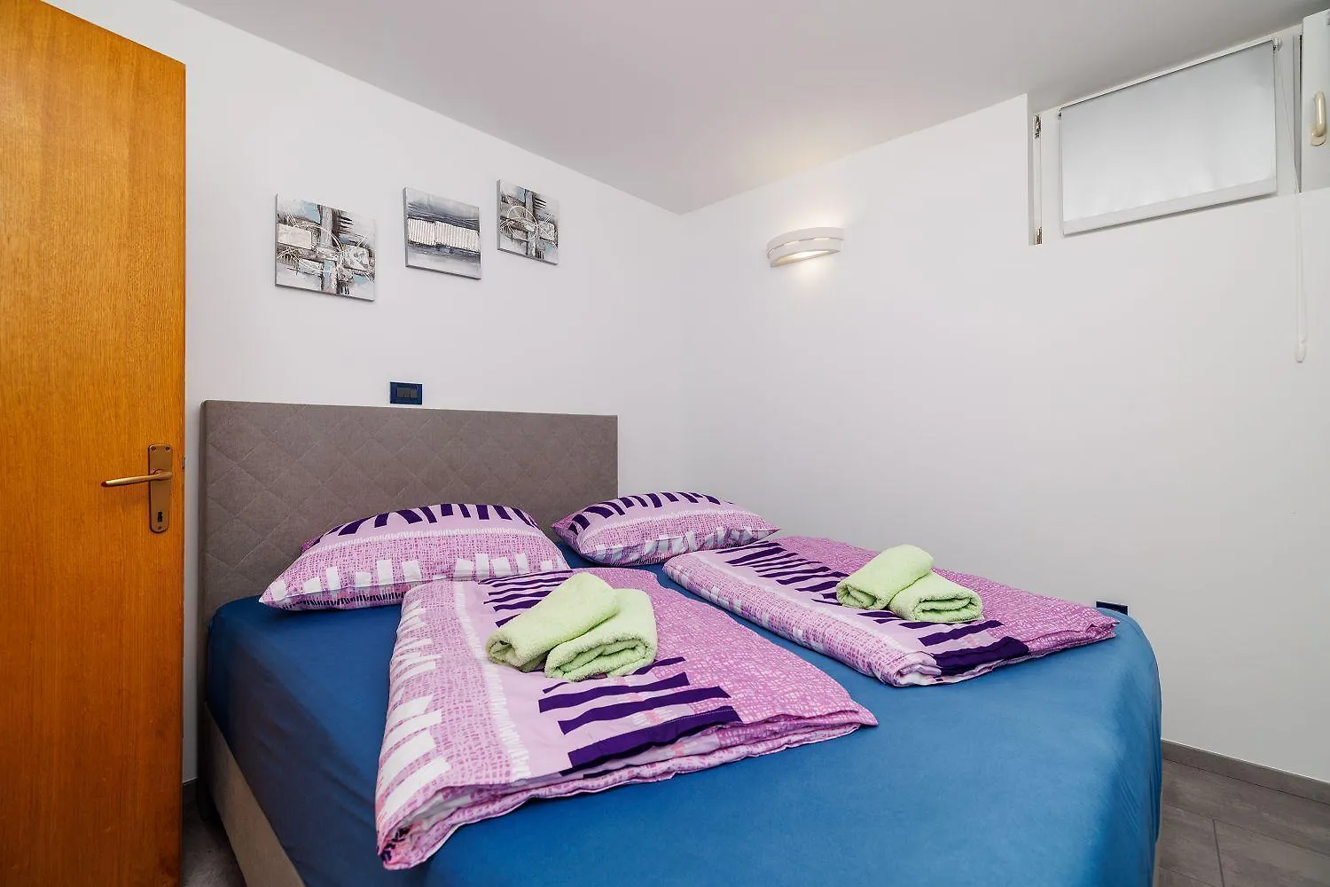 Idyllisches Apartment Nur 300 Meter Zum Strand Mit Meerblick, Whirlpool, Grill Novi Vinodolski Croatia